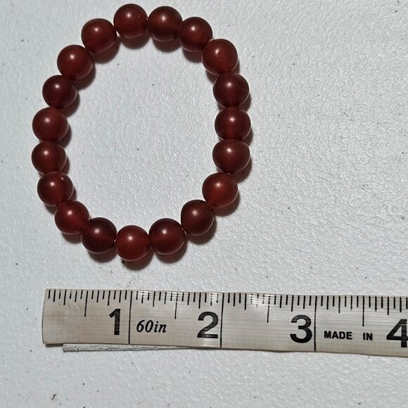 Retro Red Bead Stretch Bracelet Matte Finish Classic 50s 80s Fashion Minimalist - Picture 3 of 3